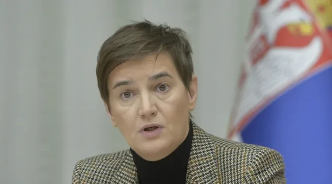 DOK MI RADIMO ONI SE ŽALE: Ana Brnabić o 'radnom danu' Lutovca i Obradovića